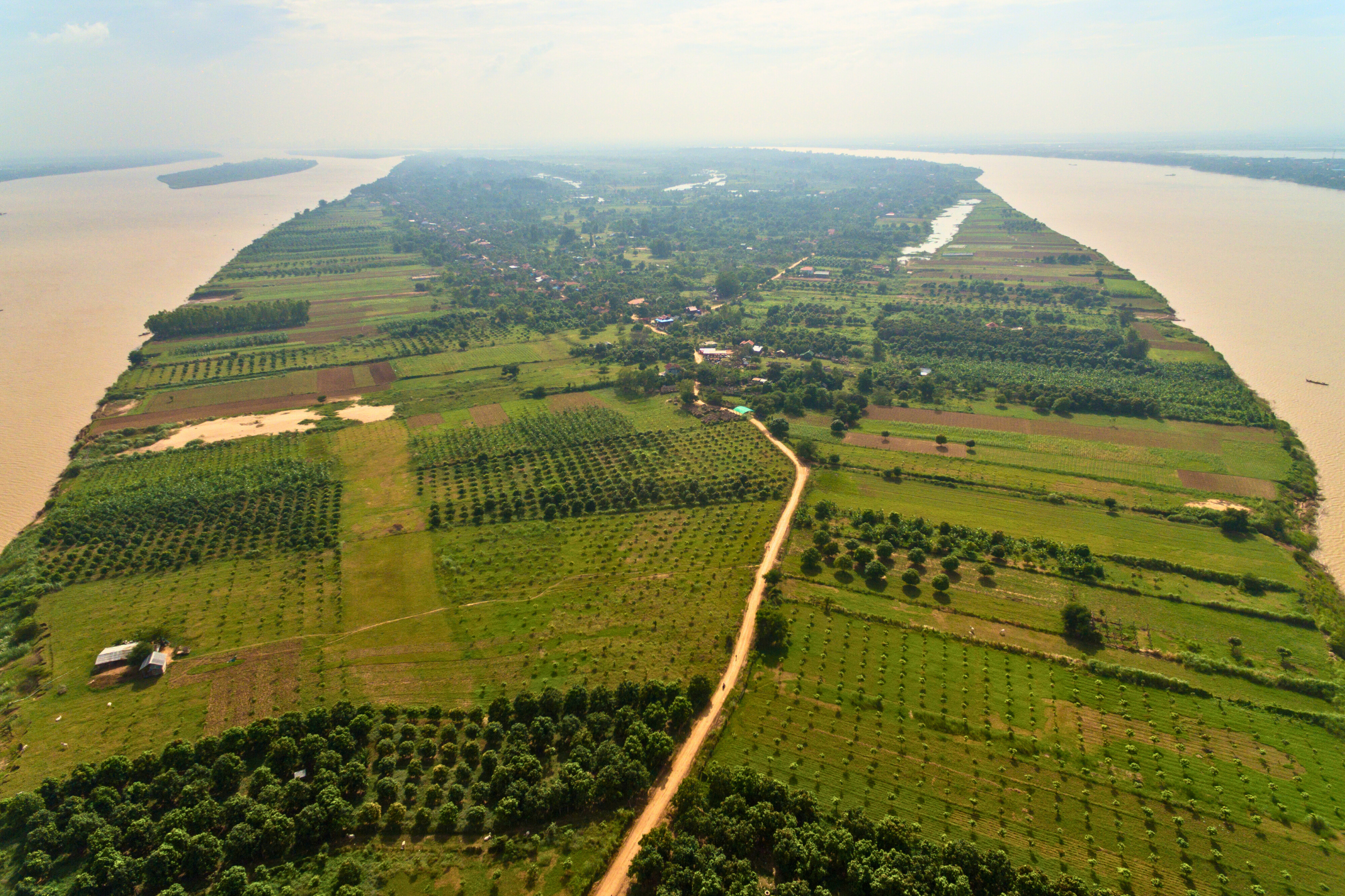 koh dach island, phnom penh.webp